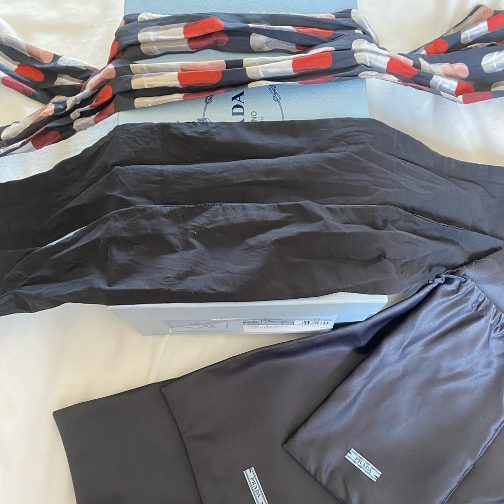 Prada Donna - Picture 4 of 5
